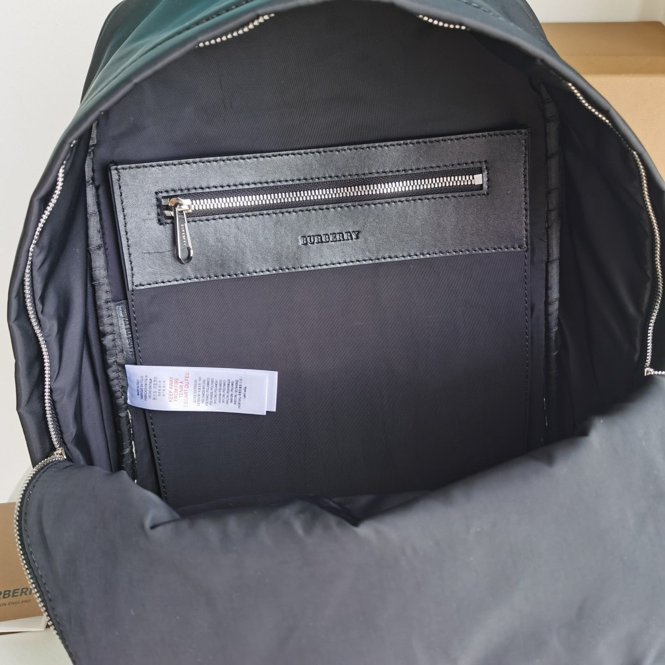 Schwarze Tasche