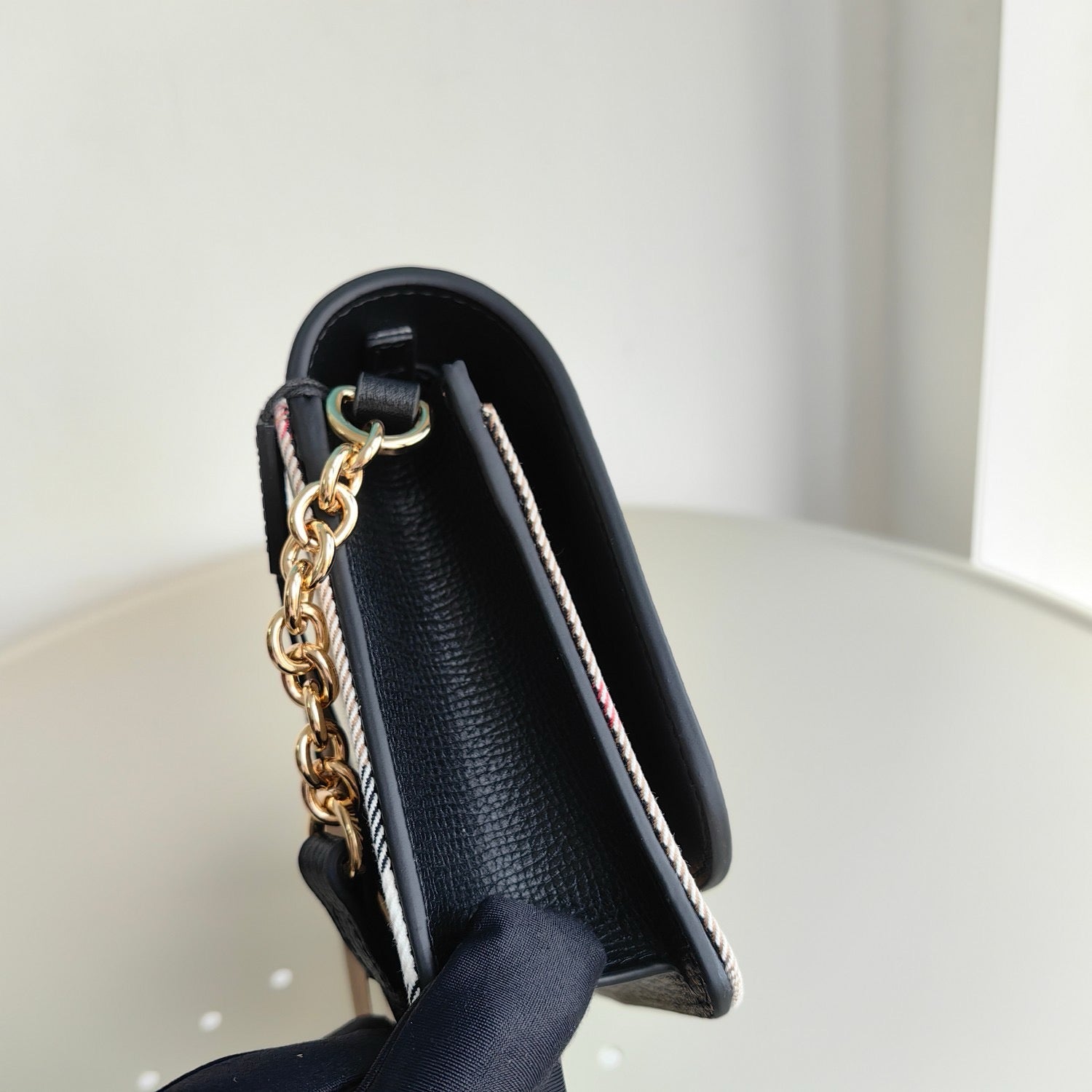 Mehrfarbige Tasche