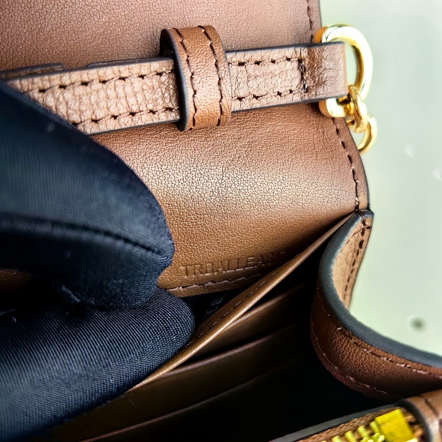 Mehrfarbige Tasche