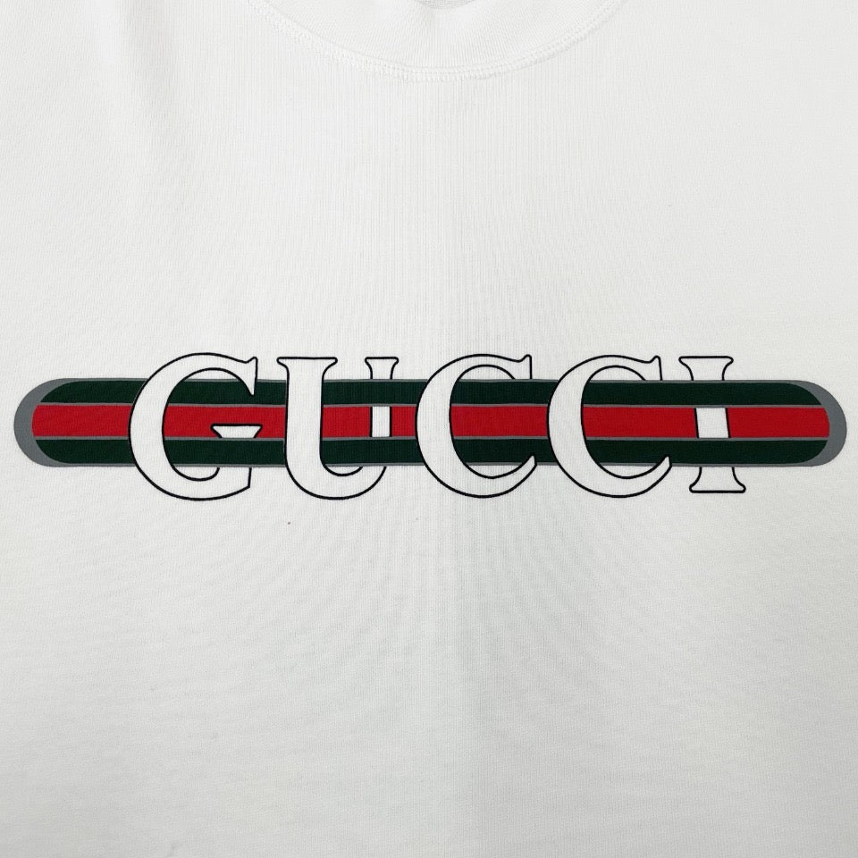 weißes T-Shirt