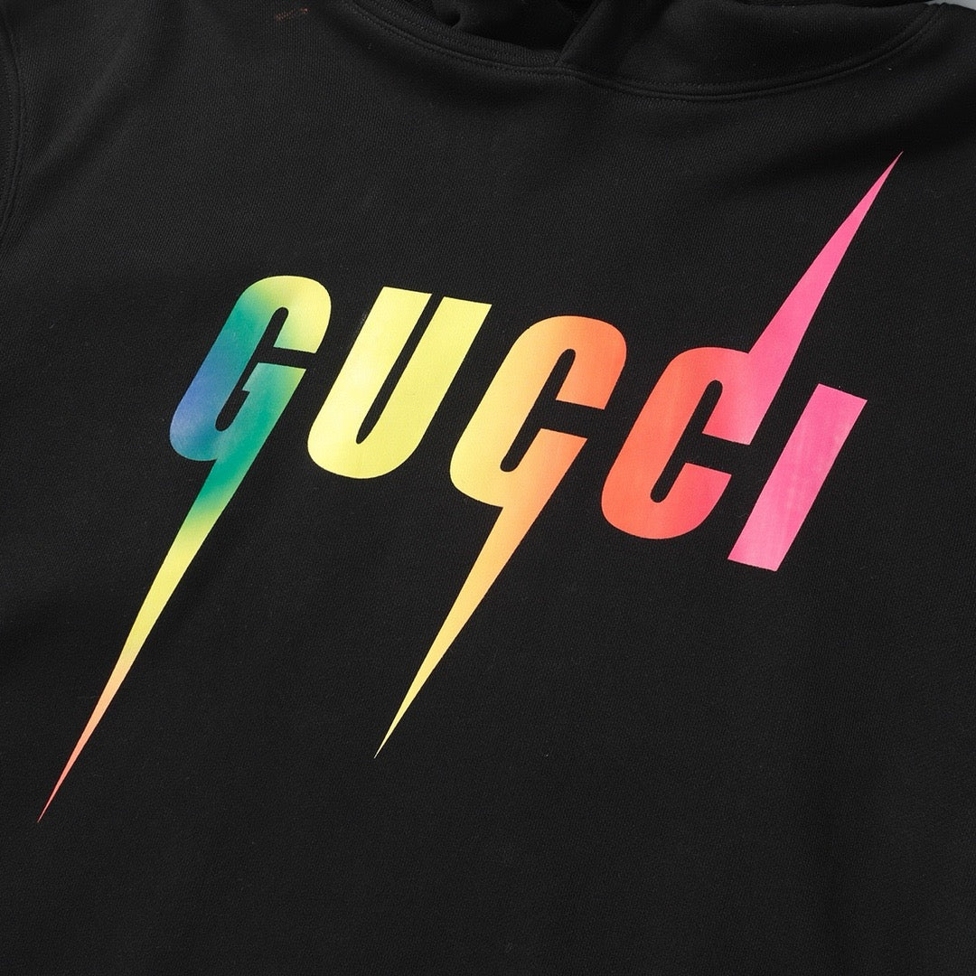 Schwarzer Hoodie
