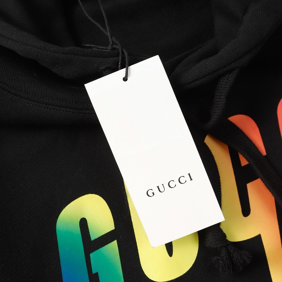 Schwarzer Hoodie