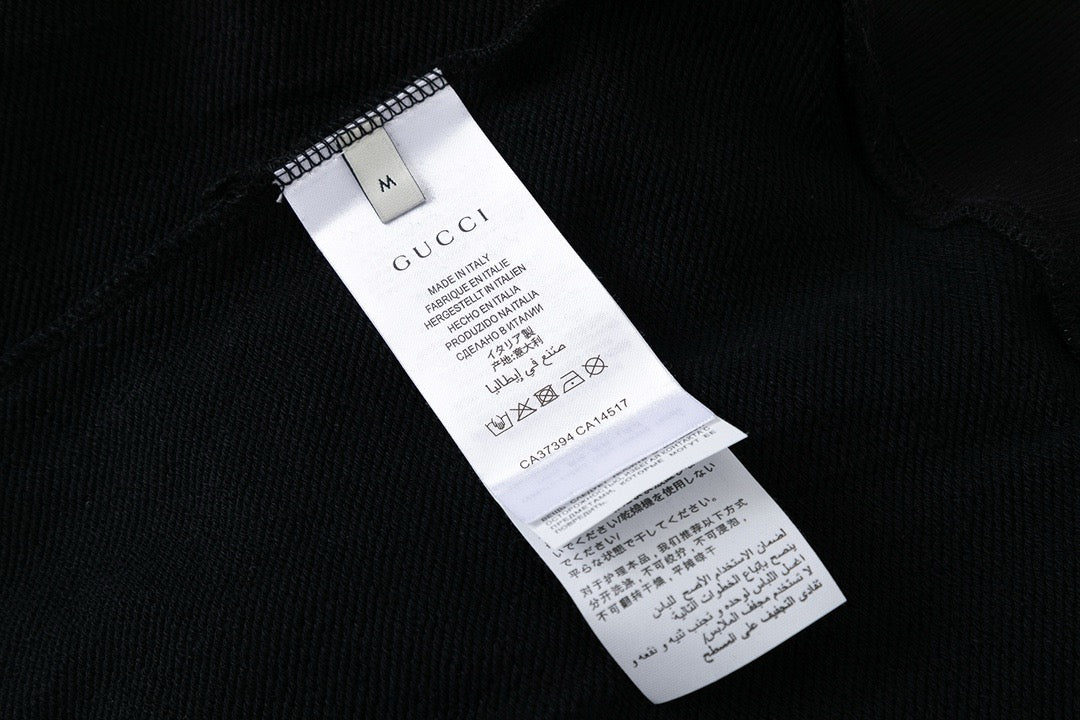 Schwarzer Hoodie