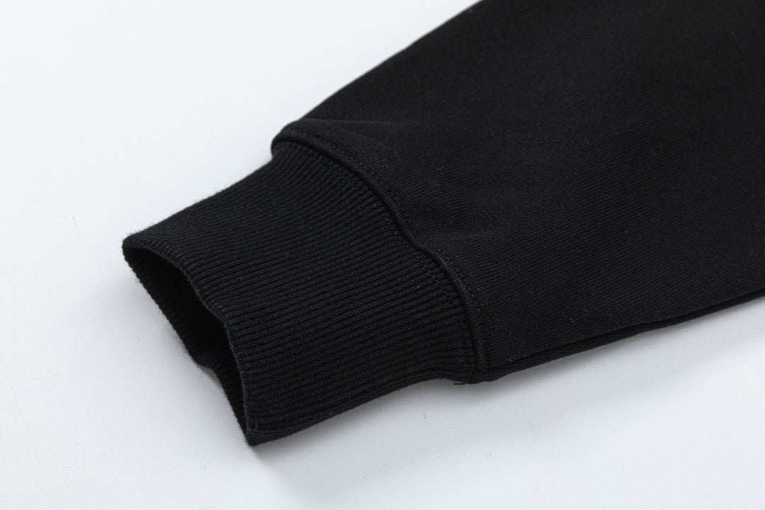 Schwarz-weißes Sweatshirt