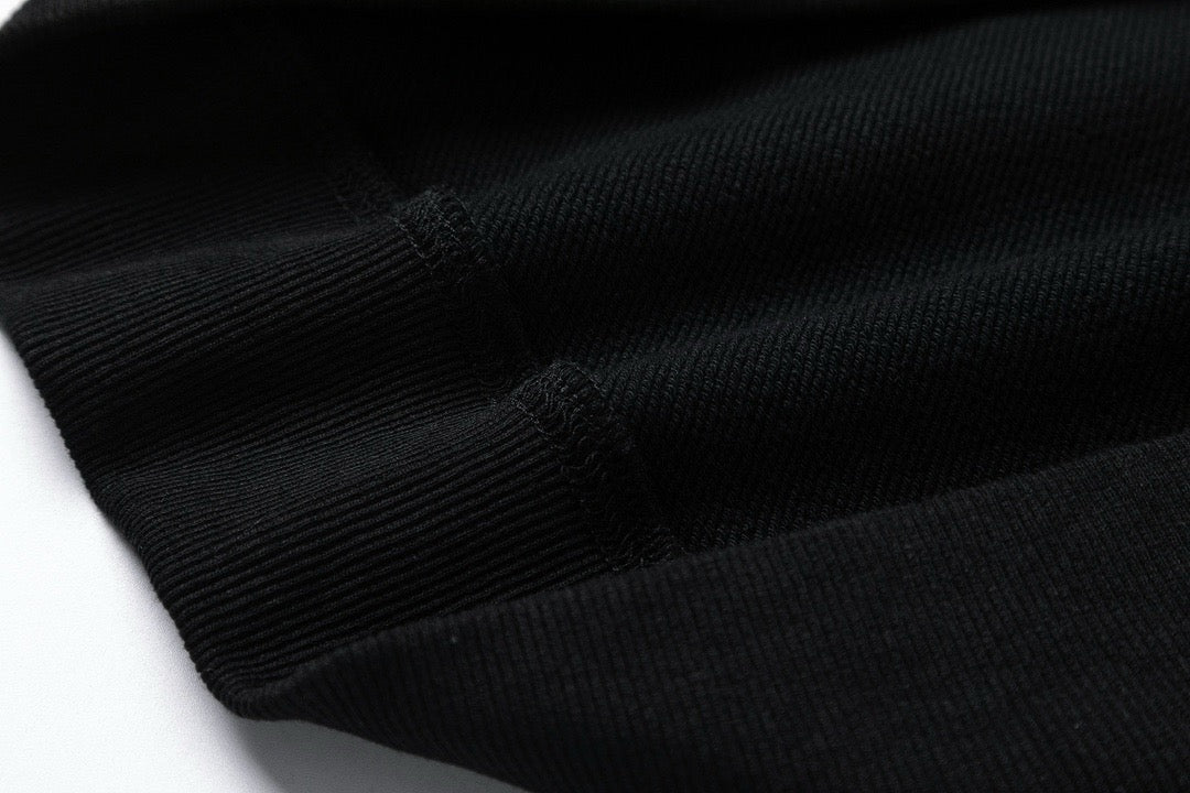 Schwarz-weißes Sweatshirt