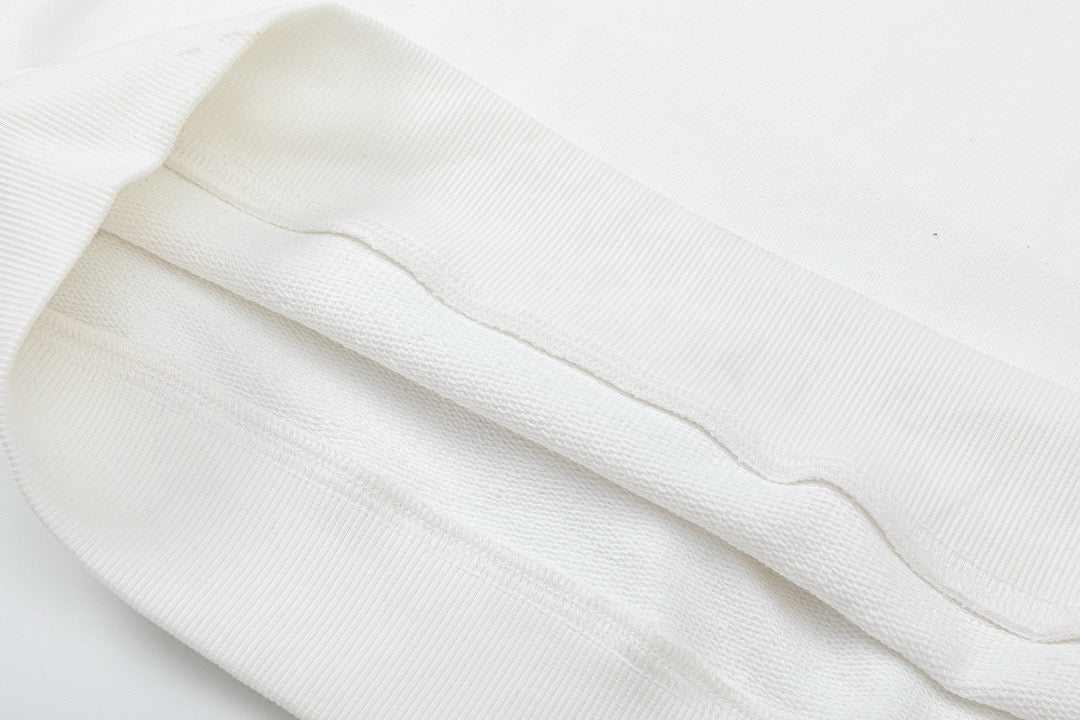 Sudadera con capucha en blanco y negro