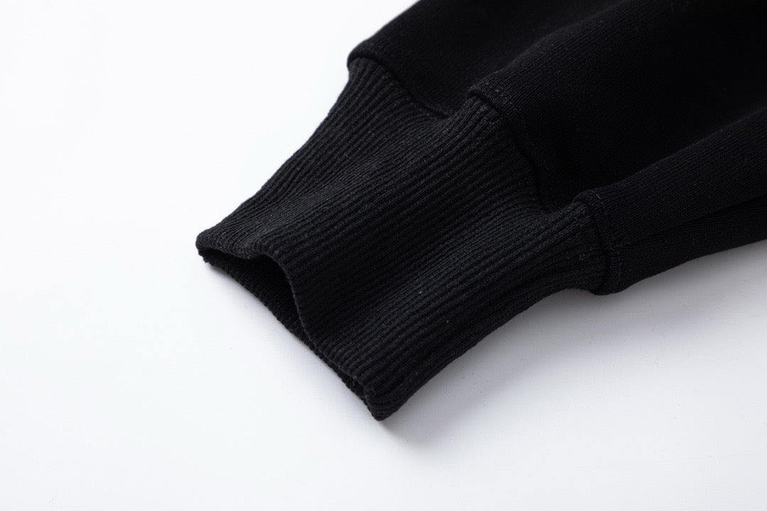 Schwarzer Hoodie