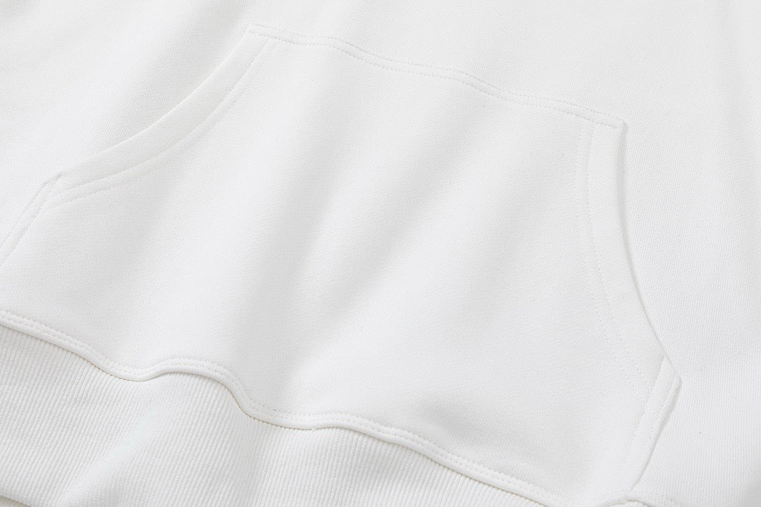 Sudadera con capucha en blanco y negro