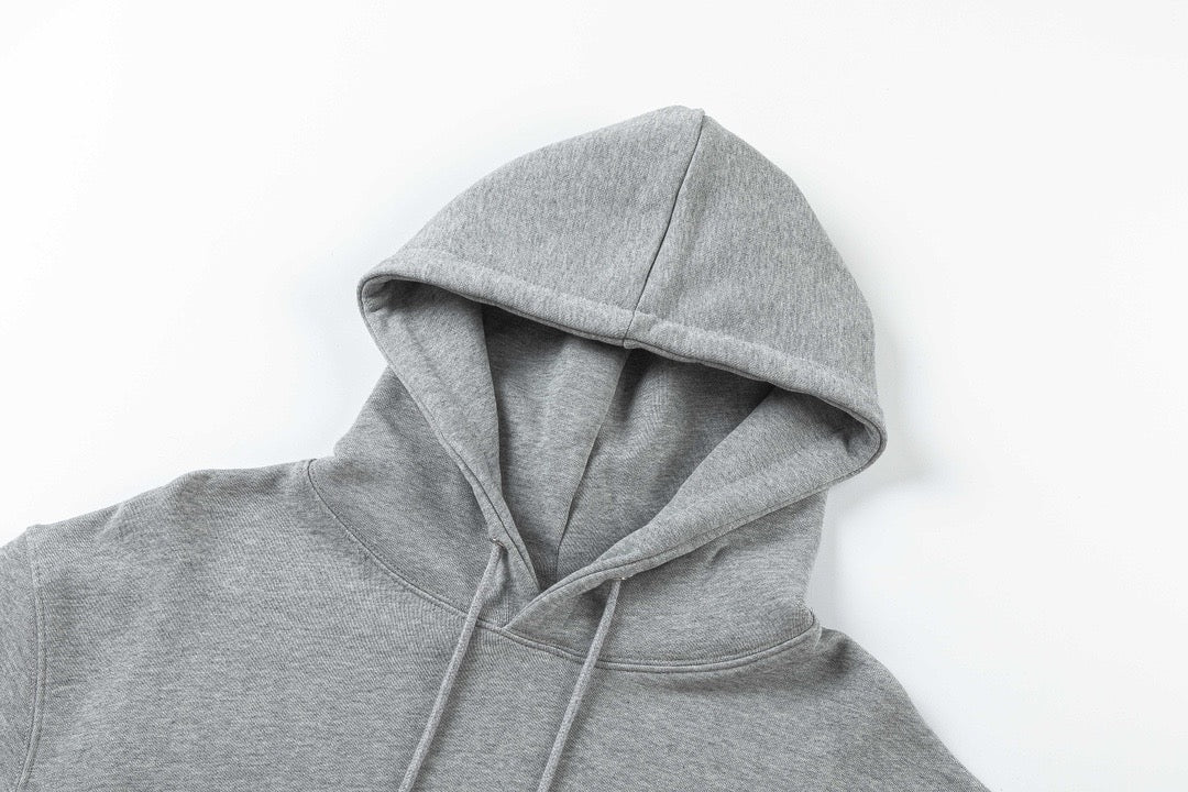Schwarz-grauer Kapuzenpullover