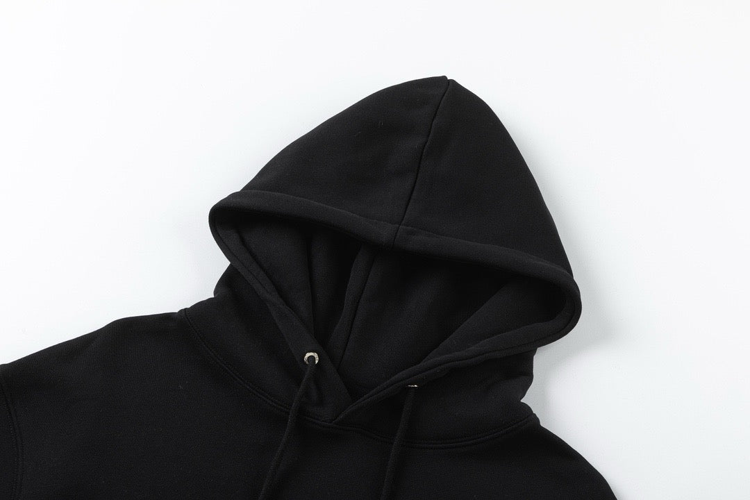 Schwarz-grauer Kapuzenpullover