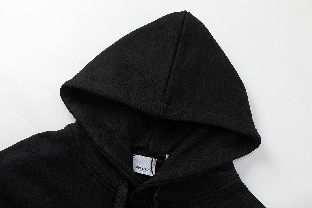 Schwarzer Hoodie