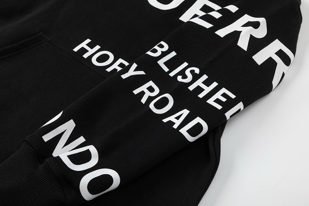 Schwarzer Hoodie