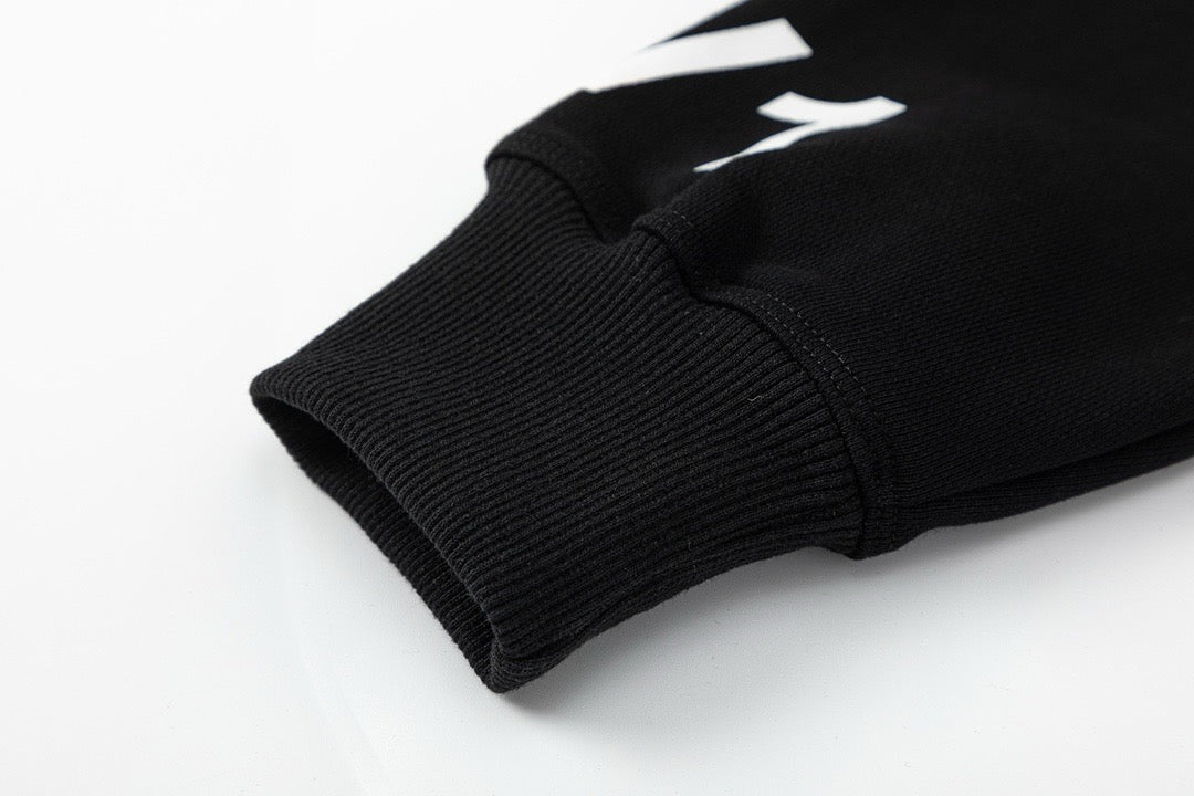 Schwarzer Hoodie