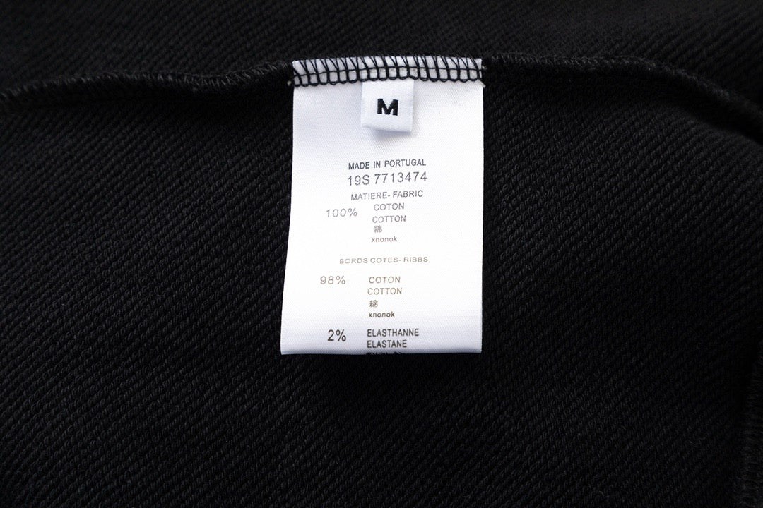 Schwarzes Sweatshirt