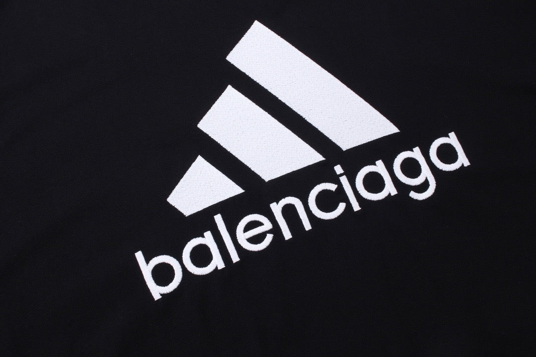 Schwarz-weißes Sweatshirt