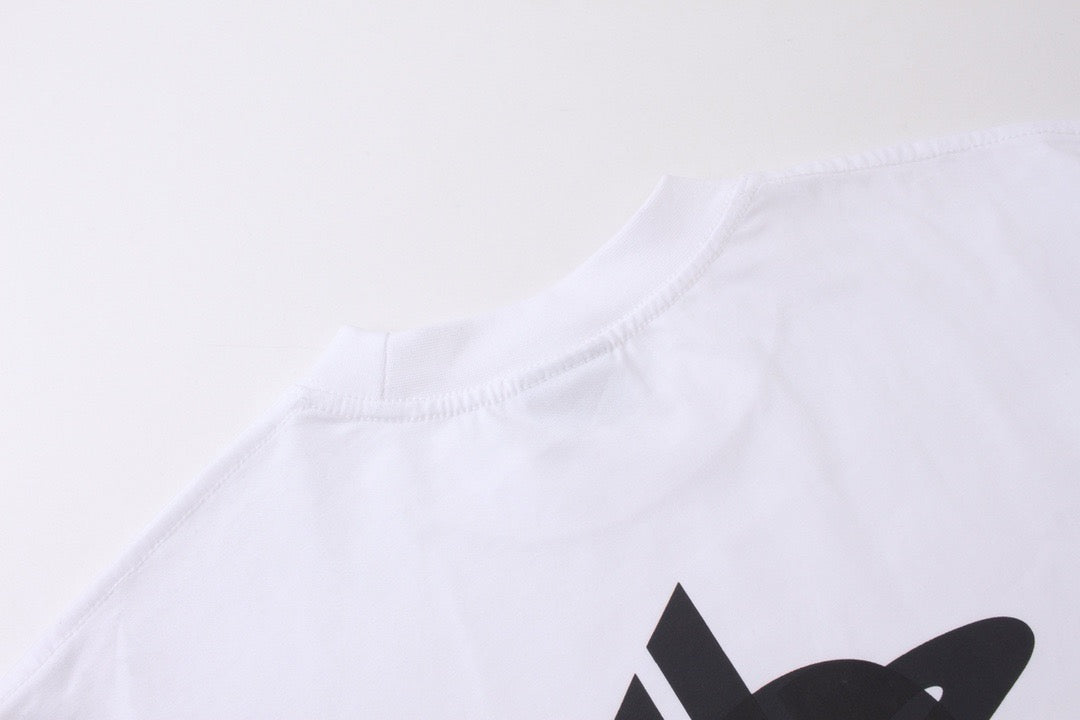 Schwarz-weißes Sweatshirt