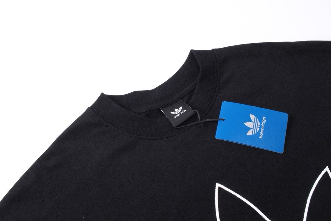 Schwarzes Sweatshirt