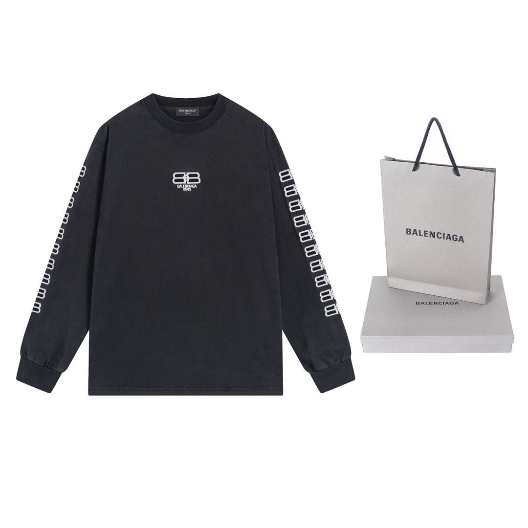 Schwarzes Sweatshirt