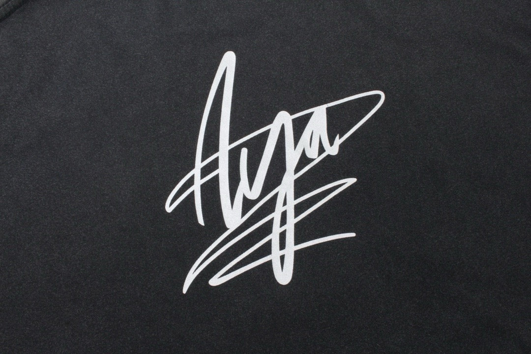 Schwarzes Sweatshirt