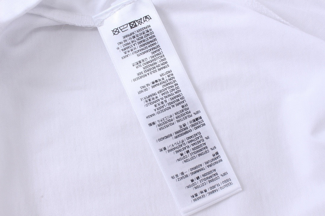 Weißes Sweatshirt