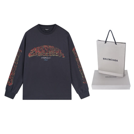 سويت شيرت باللونين الأسود والوردي