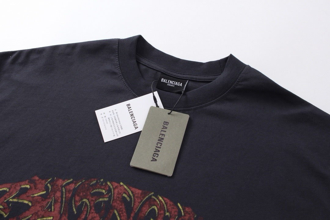 سويت شيرت باللونين الأسود والوردي