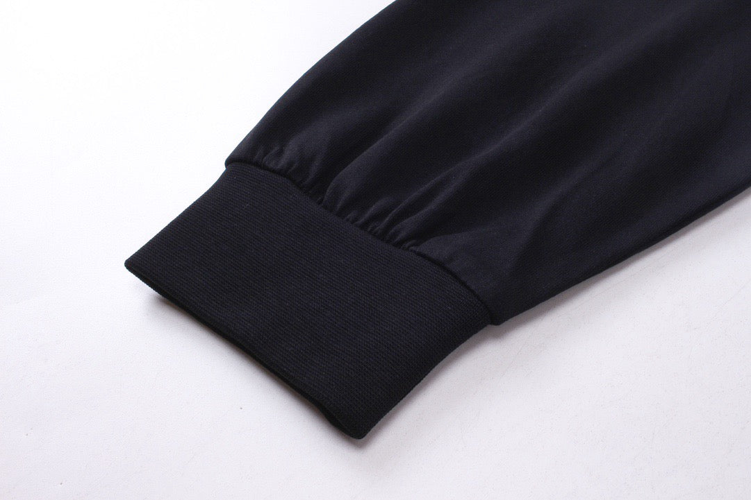 Schwarzes Sweatshirt