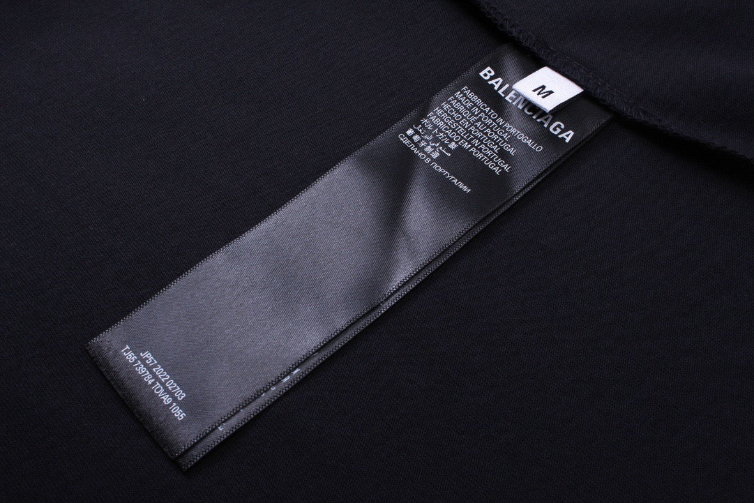 Schwarzes und graues Sweatshirt