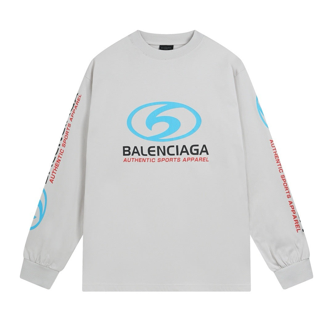 Schwarzes und graues Sweatshirt