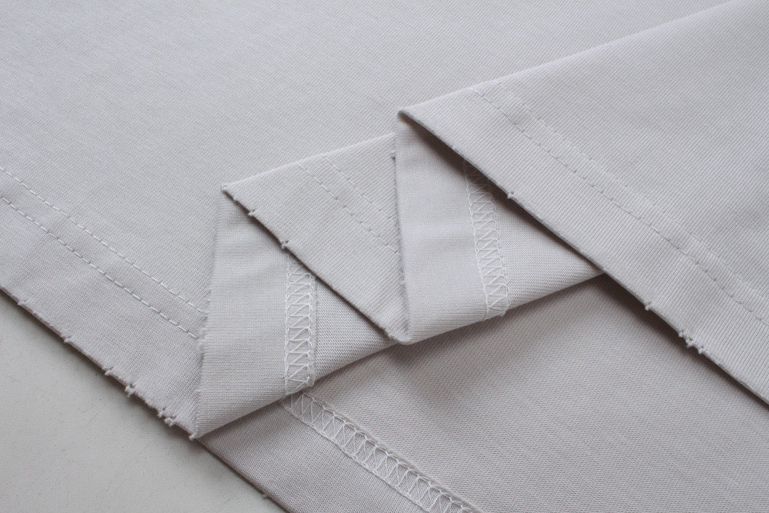 سويت شيرت أسود ورمادي