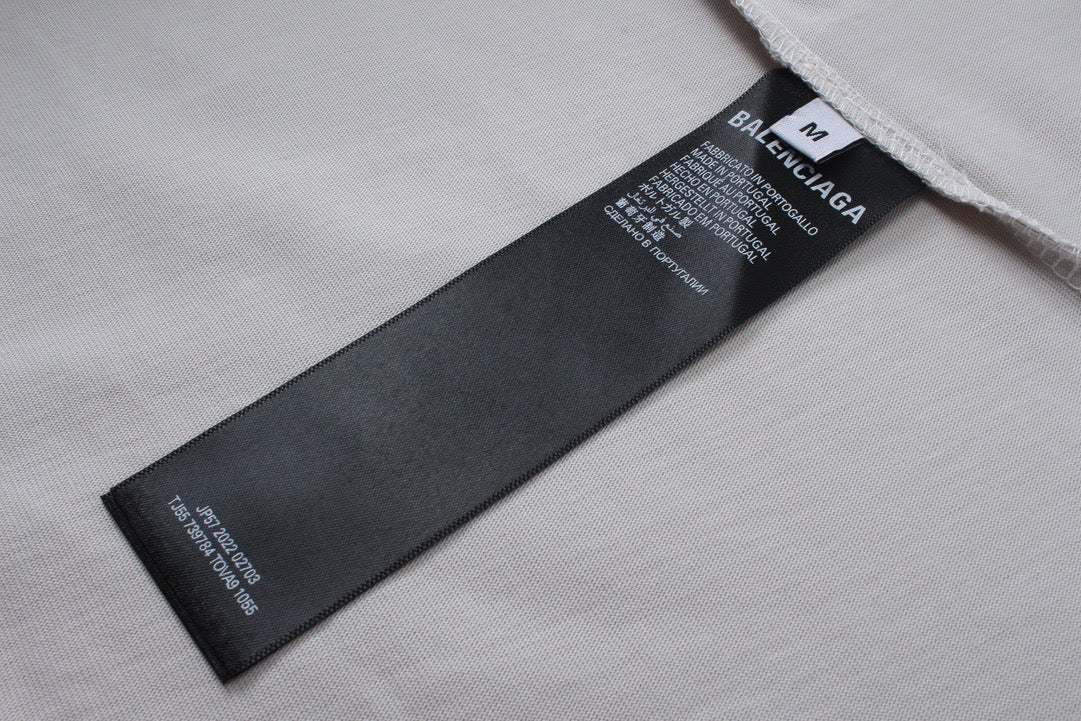 Schwarzes und graues Sweatshirt