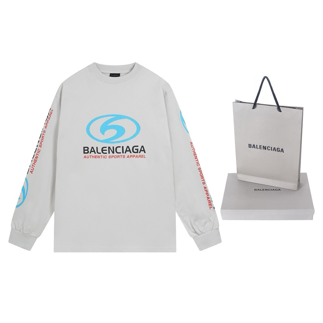 Schwarzes und graues Sweatshirt