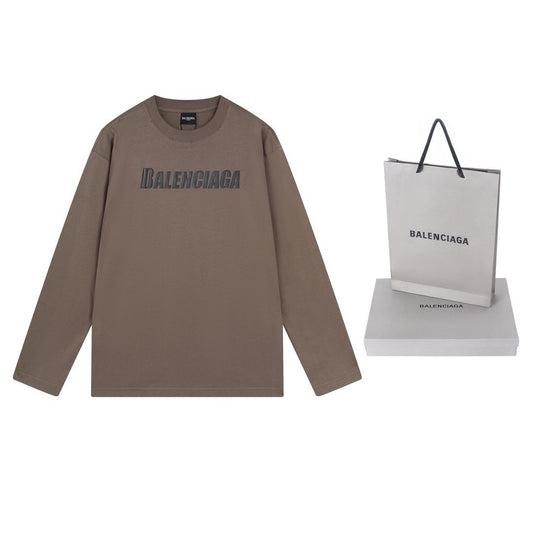 سويت شيرت أسود وبني