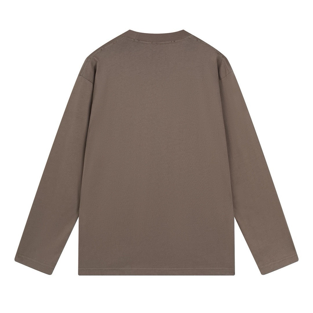 سويت شيرت أسود وبني