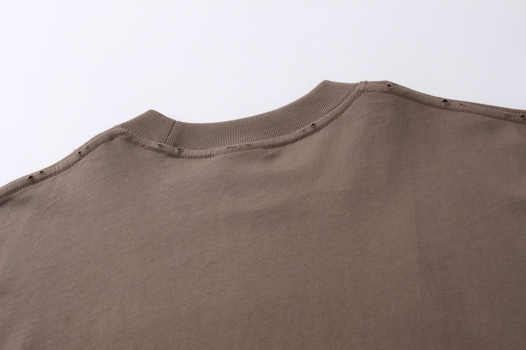 سويت شيرت أسود وبني