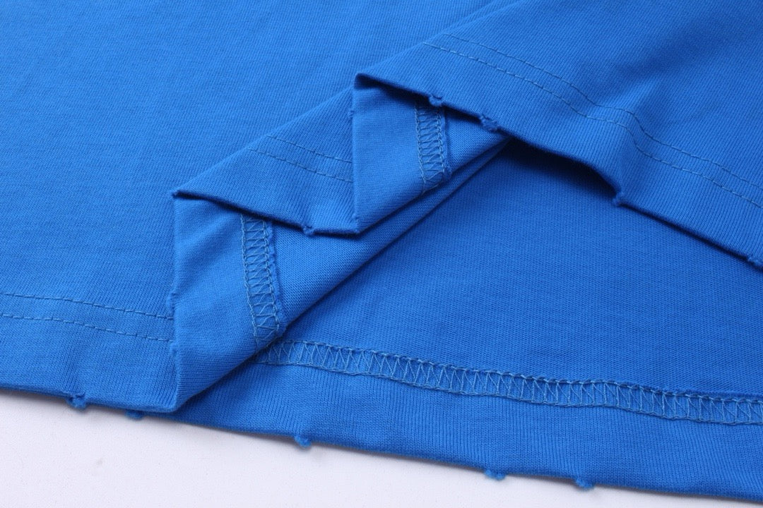 سويت شيرت أزرق وأسود وأبيض