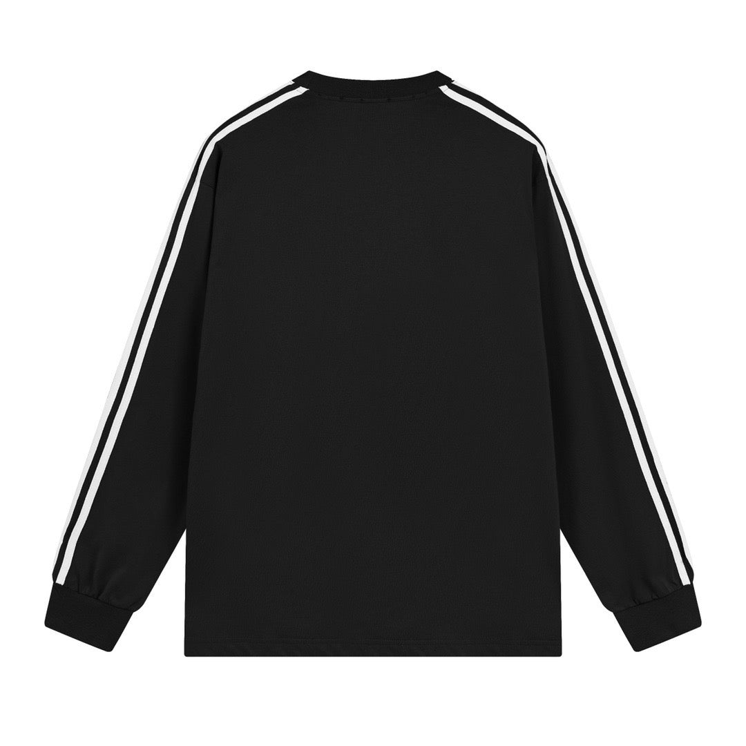 سويت شيرت أزرق وأسود وأبيض