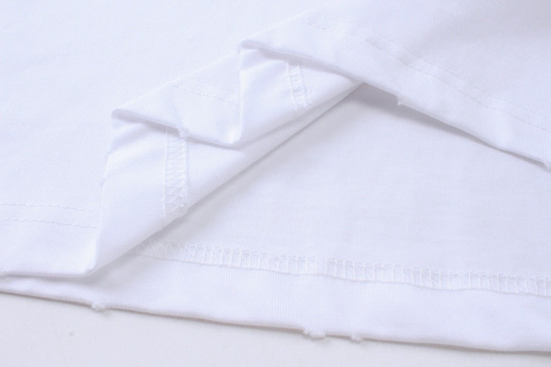 سويت شيرت أزرق وأسود وأبيض