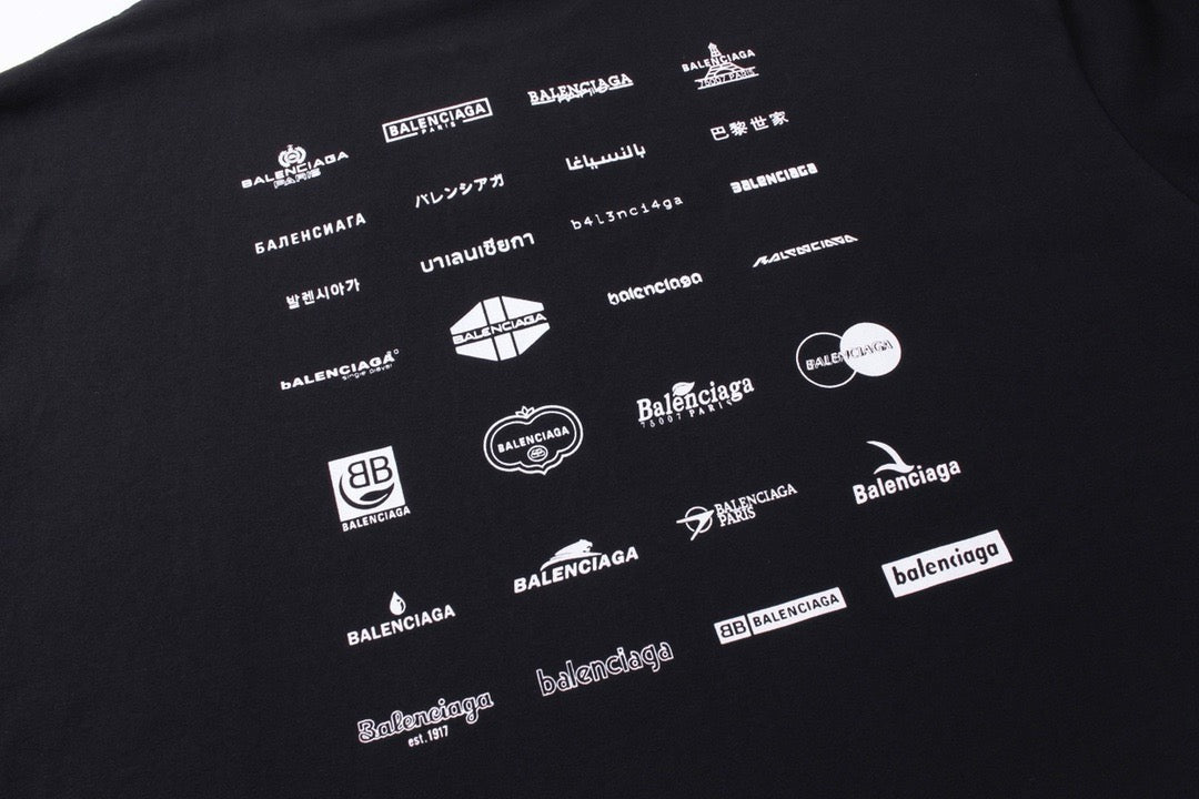 سويت شيرت باللونين الأسود والوردي