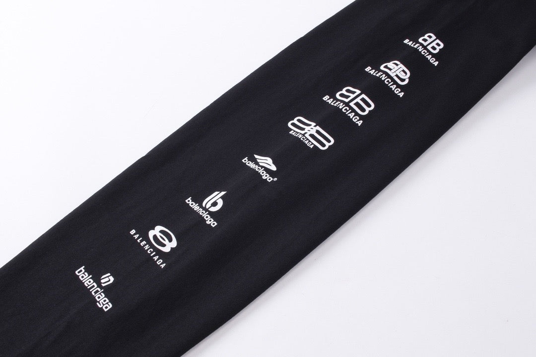 سويت شيرت باللونين الأسود والوردي