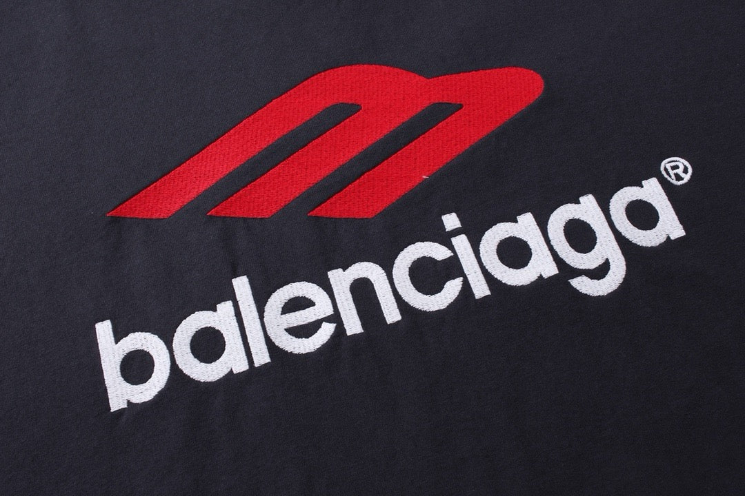 Black and White Sweatshirt - Size M - FashionHype.xyz