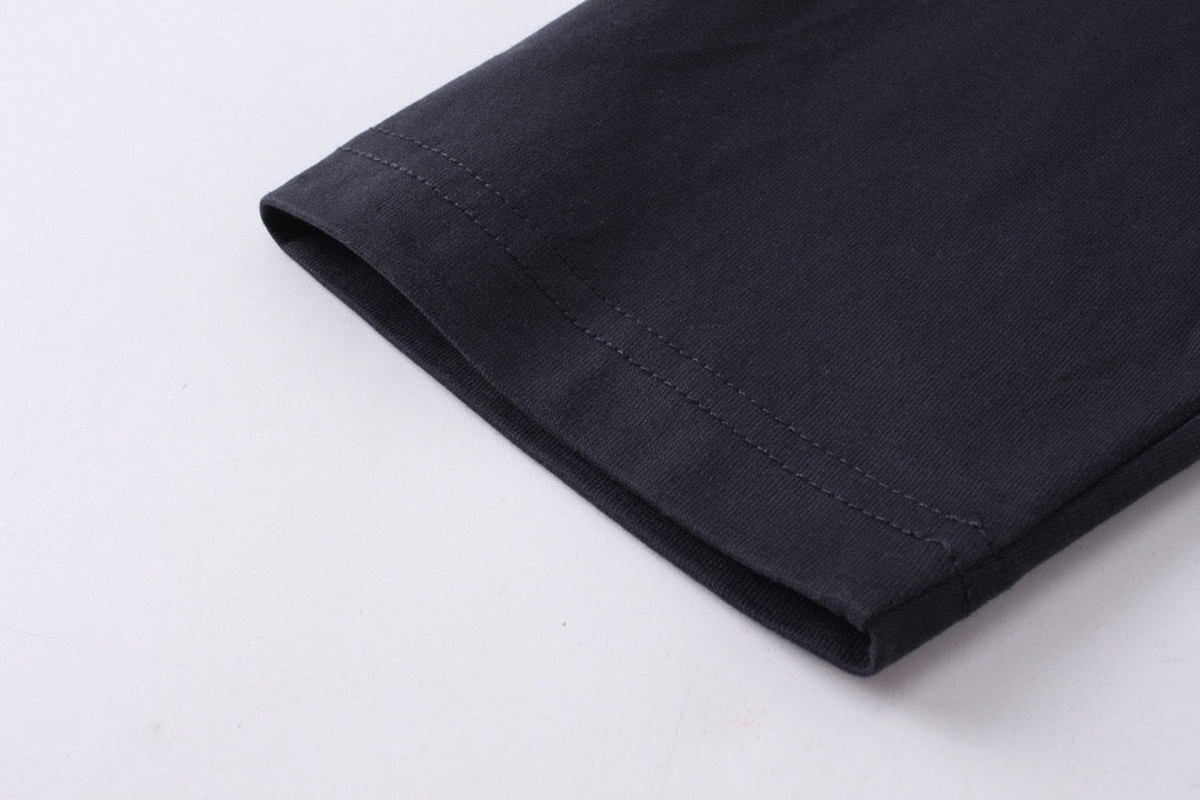 Black and White Sweatshirt - Size M - FashionHype.xyz