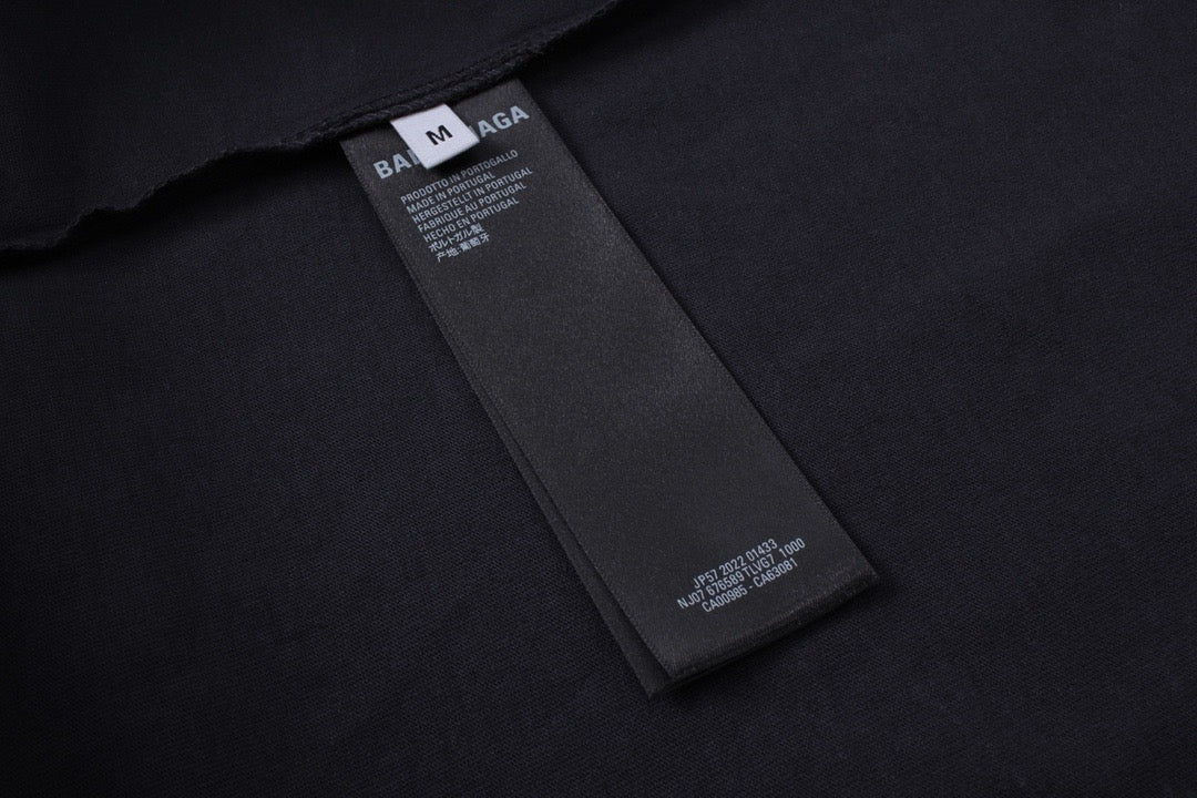 Black and White Sweatshirt - Size M - FashionHype.xyz