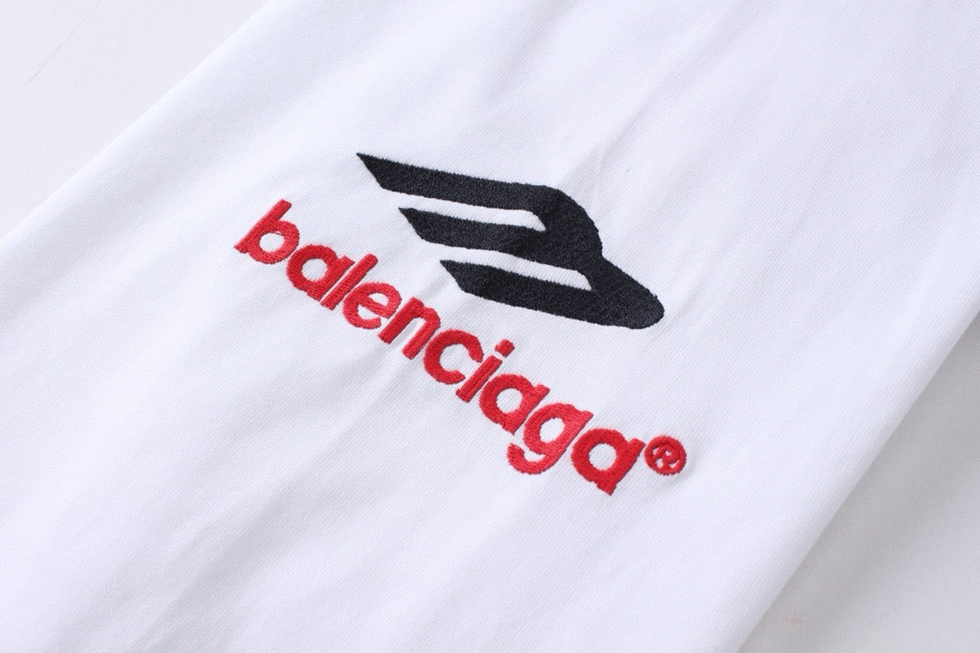 Black and White Sweatshirt - Size M - FashionHype.xyz