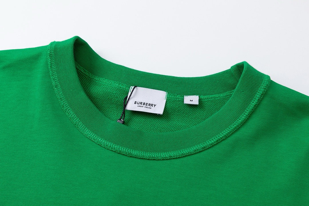 Grün-weißes Sweatshirt