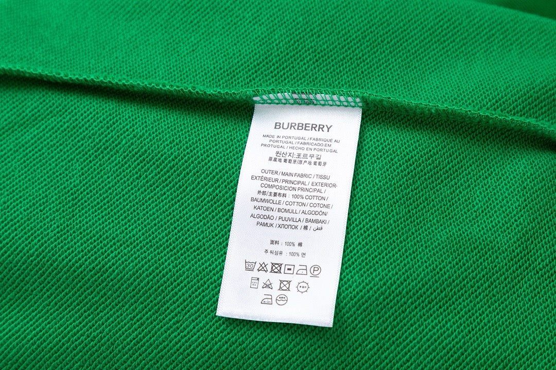 Grün-weißes Sweatshirt