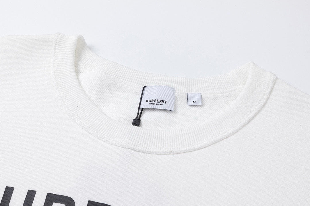 Schwarz-weißes Sweatshirt