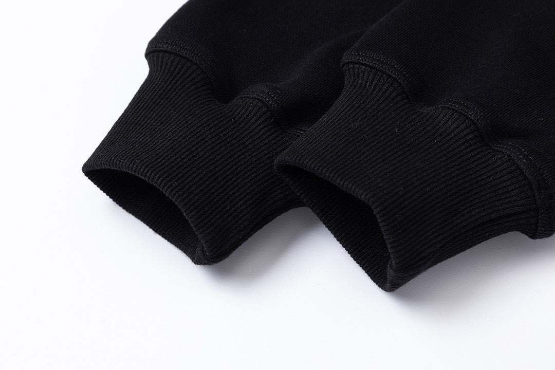 Schwarz-weißes Sweatshirt