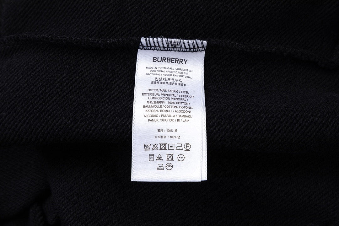 Schwarz-weißes Sweatshirt