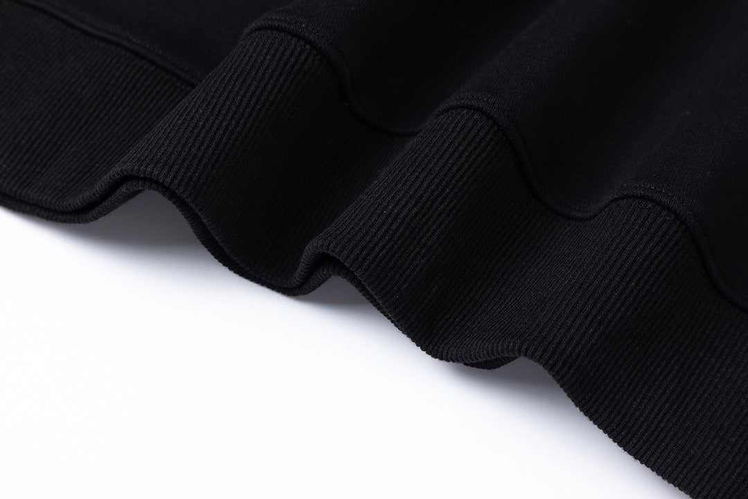 Schwarz-weißes Sweatshirt